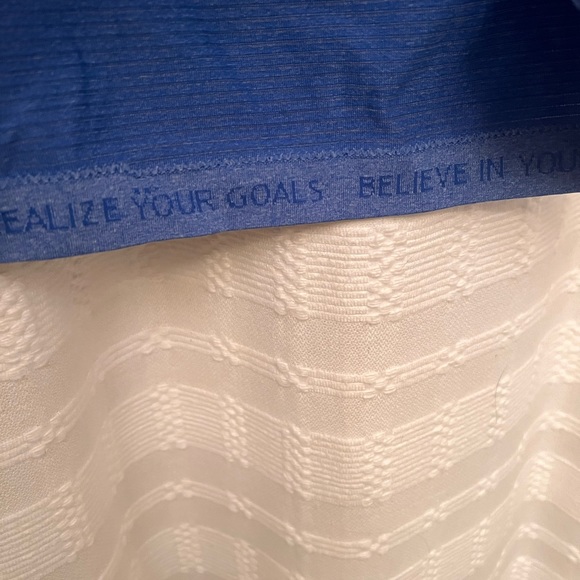 Lululemon shirt - Picture 2 of 6